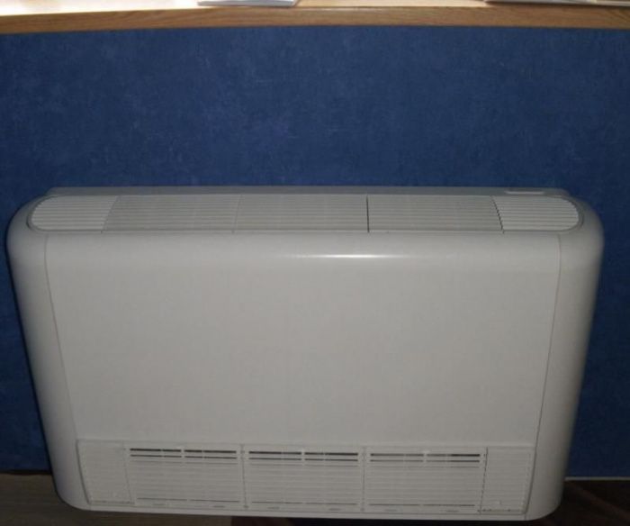 Монтаж напольно-потолочного фанкойла